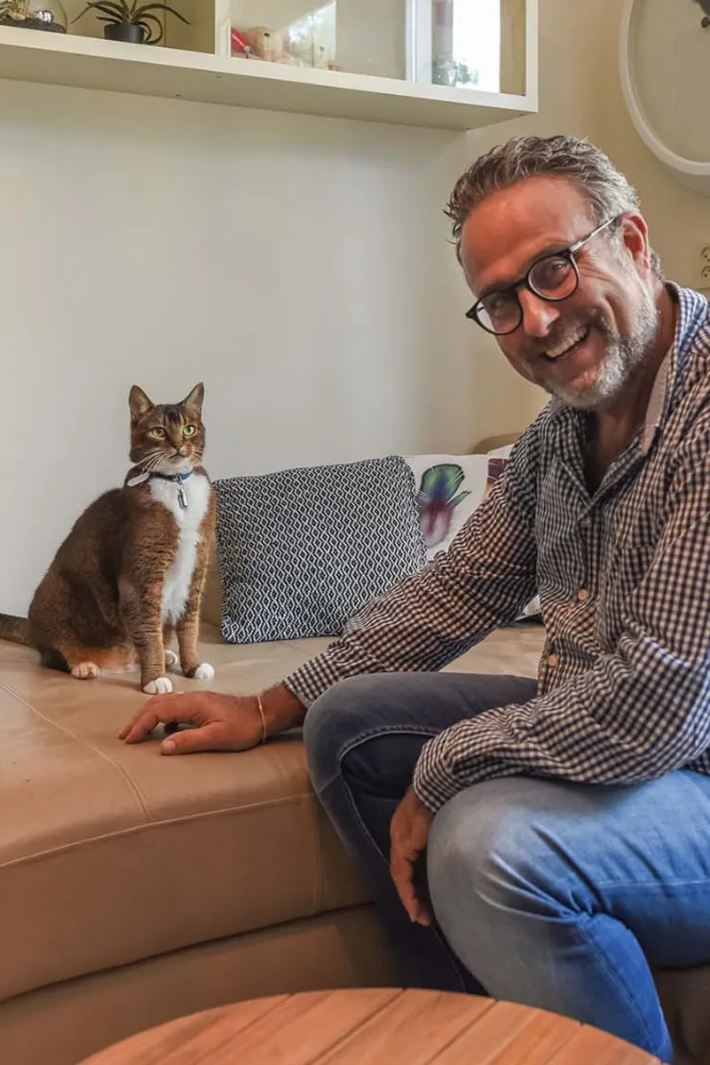 Makelaar Tim bij Het Blok op Net5