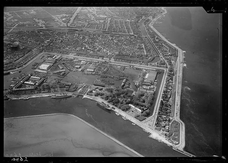 Luchtfoto Den Helder, Nimh-beeldbank
